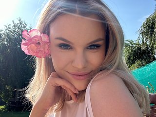 Еротски видео разговор SadieCute