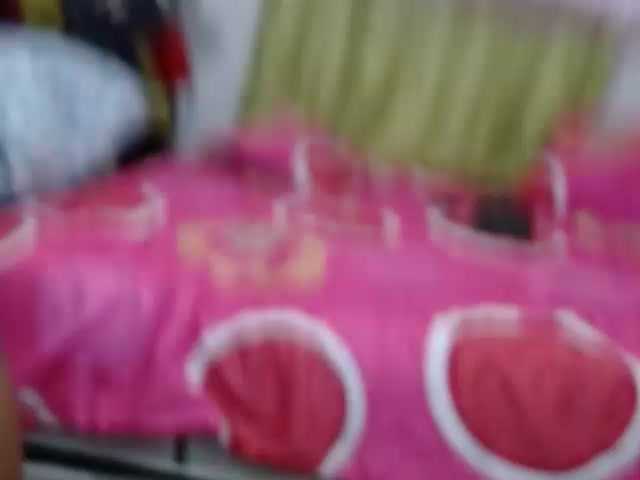 Емитувани слики од екранот Safirablue