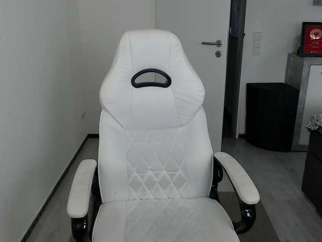 Емитувани слики од екранот SallySecret