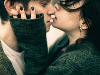 Еротски видео разговор Saloreya