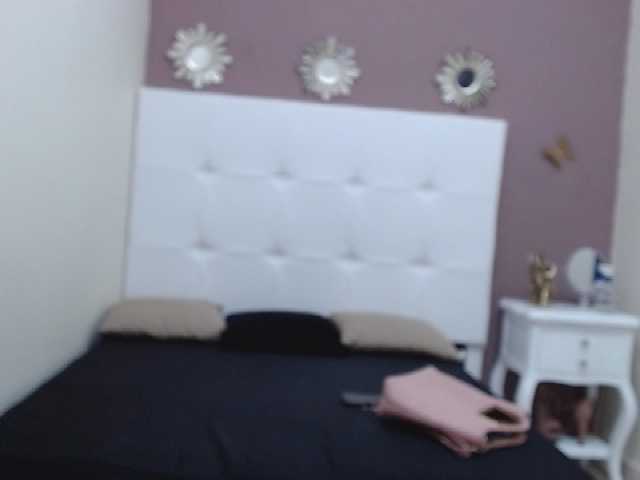 Емитувани слики од екранот Samanta-Ley