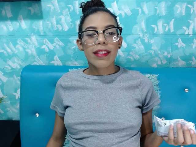 Емитувани слики од екранот samanthabraid