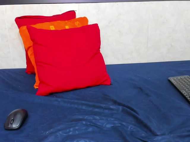 Емитувани слики од екранот samanthahot