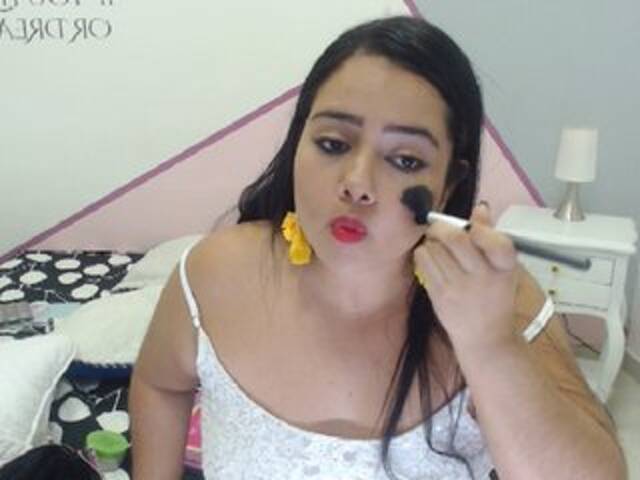 Емитувани слики од екранот SamaraMarquez