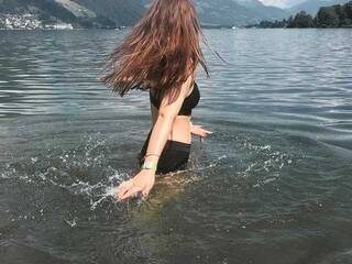 Еротски видео разговор SamiraMemfis