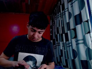 Еротски видео разговор SammiAndSoffi