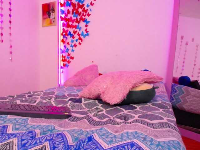 Емитувани слики од екранот Sammyviolet