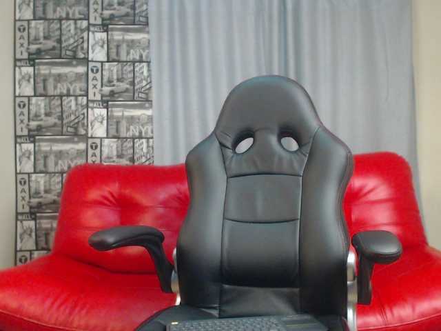 Емитувани слики од екранот sara-arango