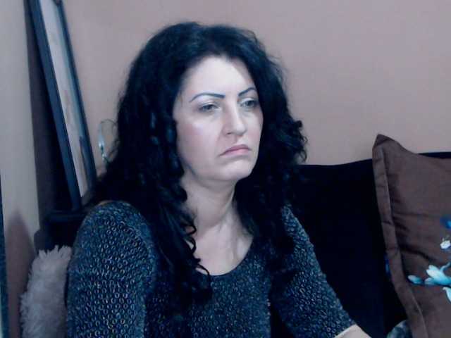 Емитувани слики од екранот SaraAnn