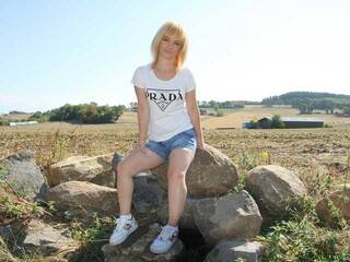 Еротски видео разговор SarahAnn