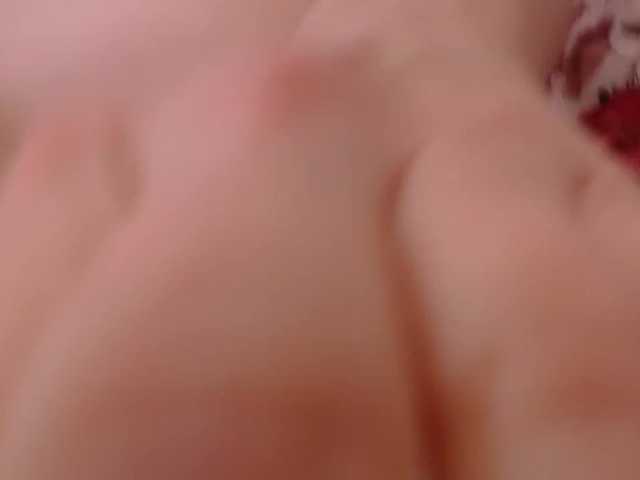 Емитувани слики од екранот SaraJae