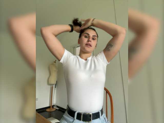 Емитувани слики од екранот Sasha-unic