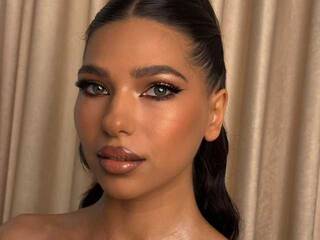 Еротски видео разговор Sashaluvv