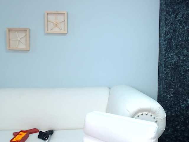 Емитувани слики од екранот SashaRougue