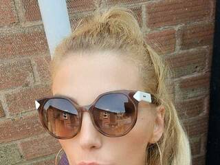 Еротски видео разговор SavageAss