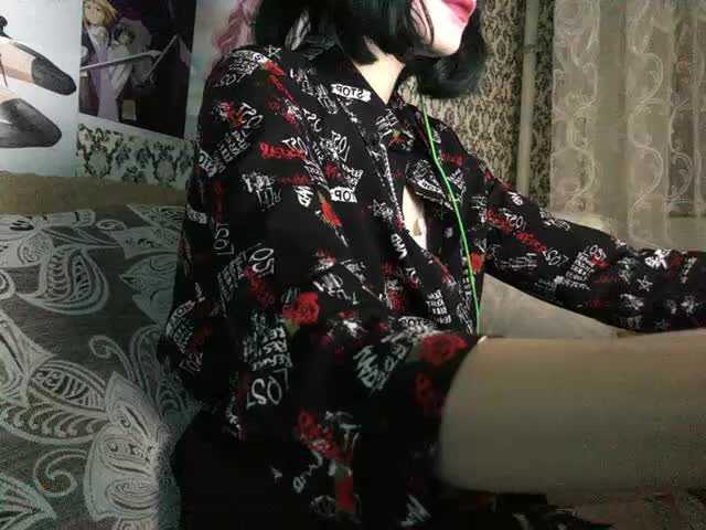 Емитувани слики од екранот Saymeowplz1