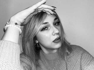 Еротски видео разговор selenaxLOVE