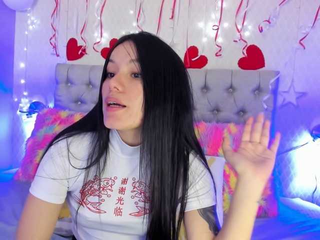 Емитувани слики од екранот TiffannyKutle