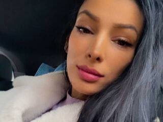 Еротски видео разговор Selenna