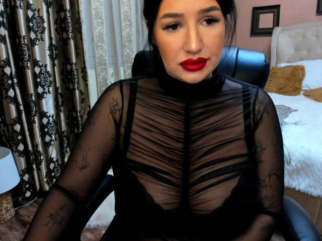 Емитувани слики од екранот SelmaAzmani