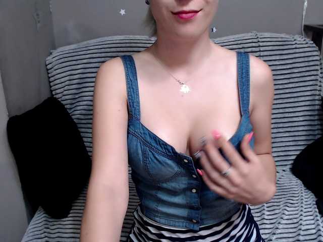 Емитувани слики од екранот SexyAnnie2