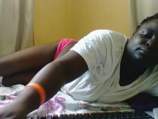 Емитувани слики од екранот Sexyblackgal10