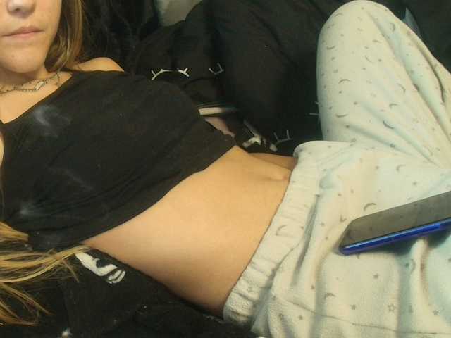 Емитувани слики од екранот Sexydoll251