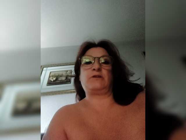 Емитувани слики од екранот sexyesther
