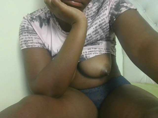 Емитувани слики од екранот Sexyicey