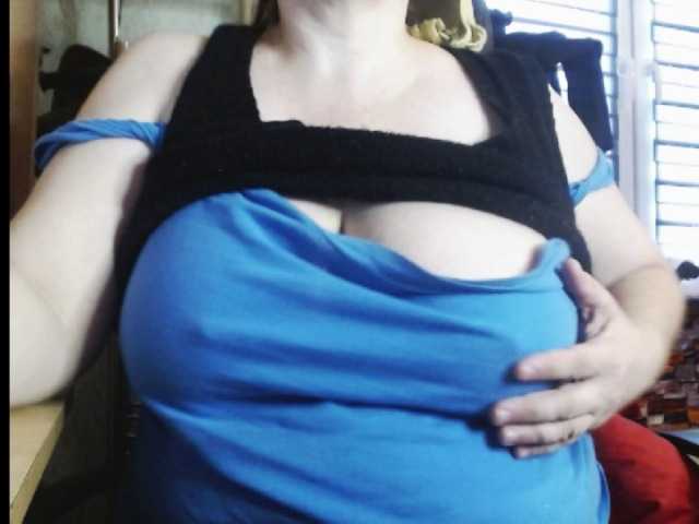 Емитувани слики од екранот SexyNila