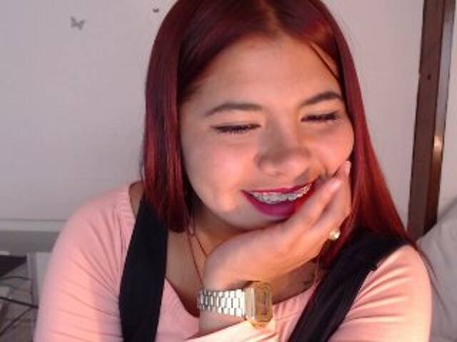 Емитувани слики од екранот sexyteenlen