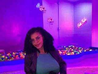 Еротски видео разговор sharomsawyer