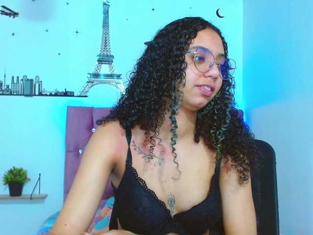 Емитувани слики од екранот sharonnbunny