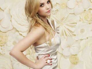 Еротски видео разговор SheilaRed