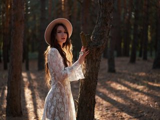 Еротски видео разговор ShineShyness