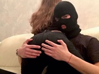 Еротски видео разговор ShowMaskGoOn