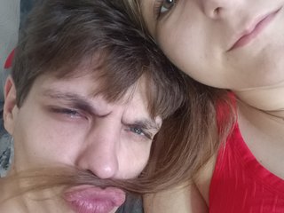 Еротски видео разговор HornyLadyAndAndrey