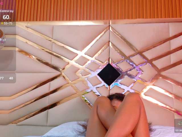 Емитувани слики од екранот shyblacksweetiee