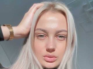 Еротски видео разговор SimaMonti