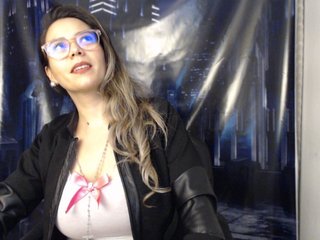 Емитувани слики од екранот simonasexy28