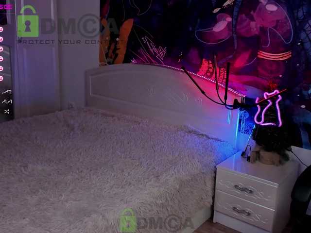 Емитувани слики од екранот Simpassion