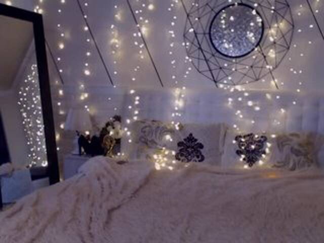 Емитувани слики од екранот AnasteishaLux