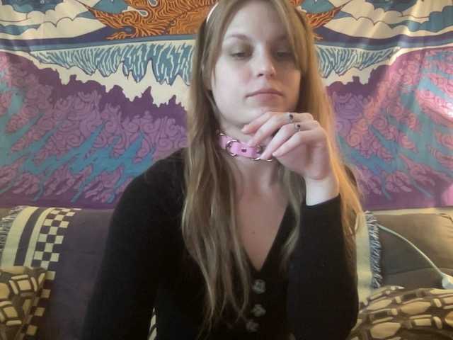 Емитувани слики од екранот sinkitty69