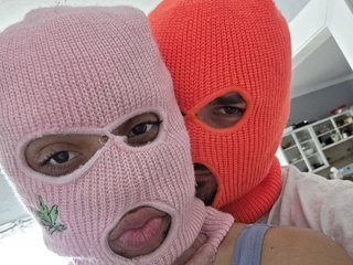 Еротски видео разговор Skimaskcouple891081
