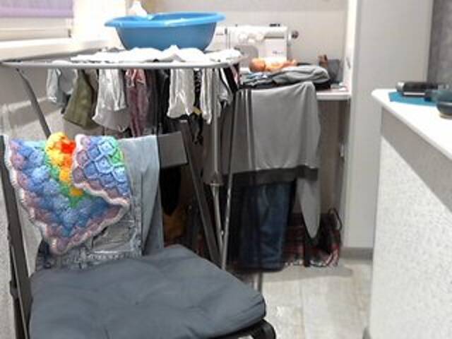 Емитувани слики од екранот Slutwife