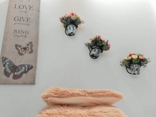 Емитувани слики од екранот small-bella