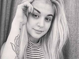 Еротски видео разговор SmallCat4