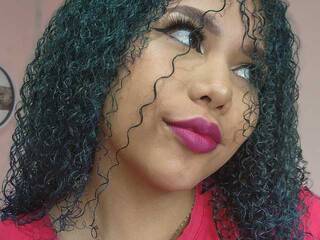 Еротски видео разговор smiling-curly