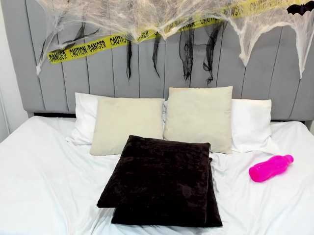 Емитувани слики од екранот sofia-lopeez