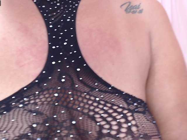 Емитувани слики од екранот SofiaSexy22